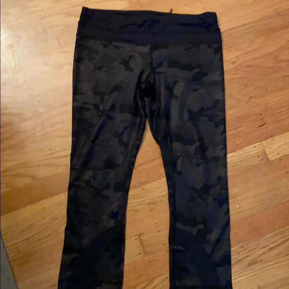 Lululemon crop pants